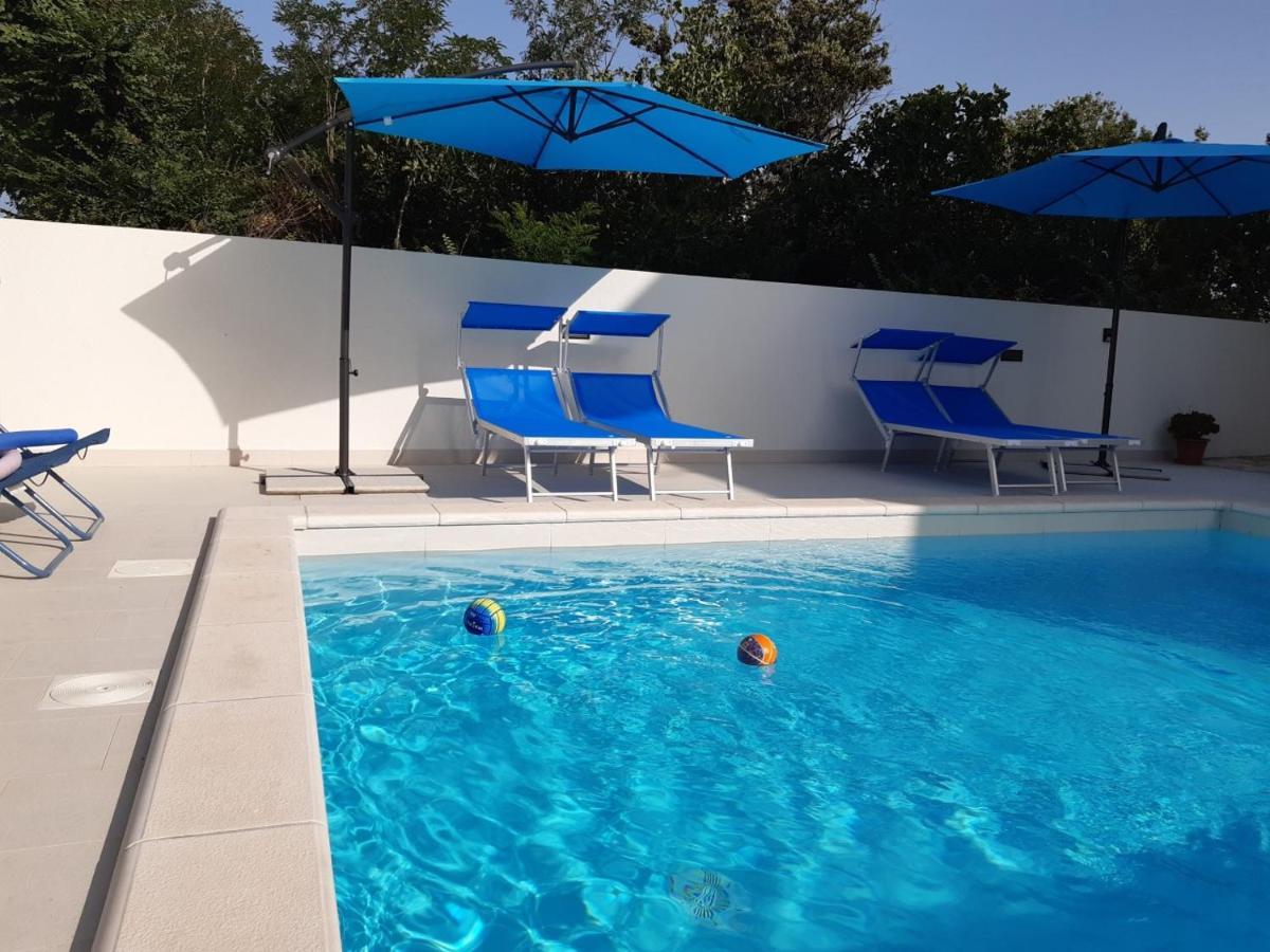 Villa Bianca - Apartment With Private Pool 普利拉卡 外观 照片